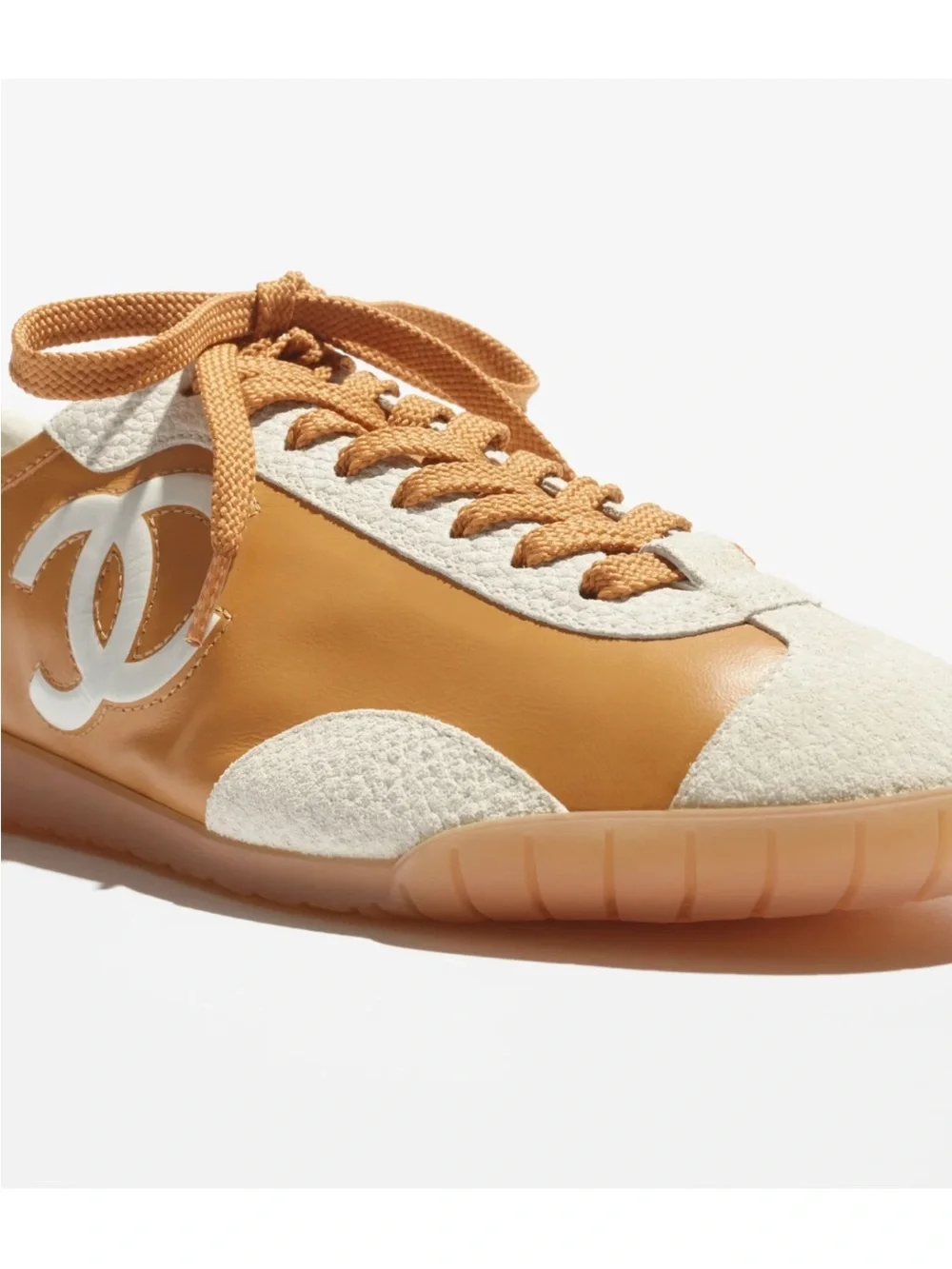 Chanel 26P Brown White Leather Suede CC Logo Flat Runner Trainer Sneaker 39.5 - Picture 5 of 16